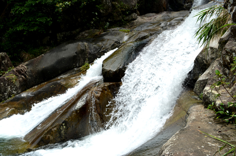 Khe Van waterfall